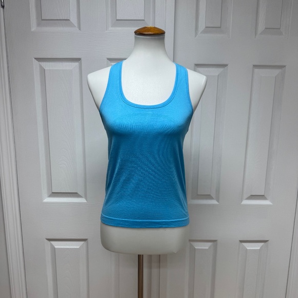 Lululemon Swiftly Tech Racerback Tank Top 2.0  - Size 6. - Picture 1 of 16